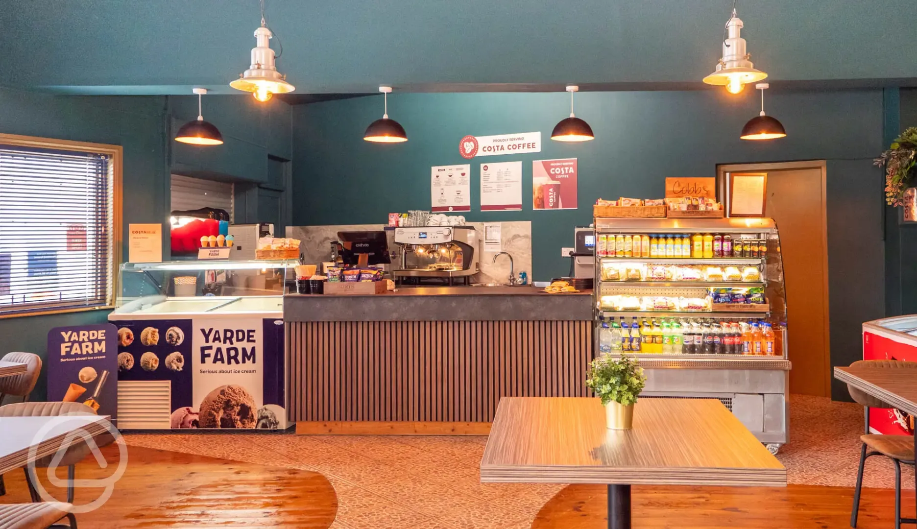 Boulevard Cafe