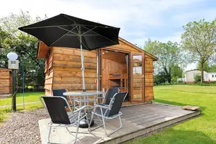 Stratford Parks Riverside Holidays, Stratford-Upon-Avon, Warwickshire Stratford Parks Riverside Holidays, Stratford-Upon-Avon, Warwickshire