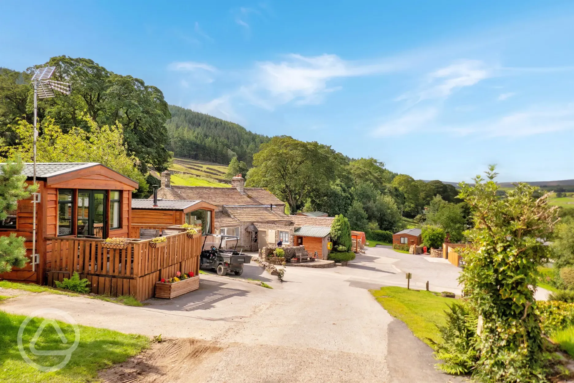 Luxury timber lodge, sleeping up to six