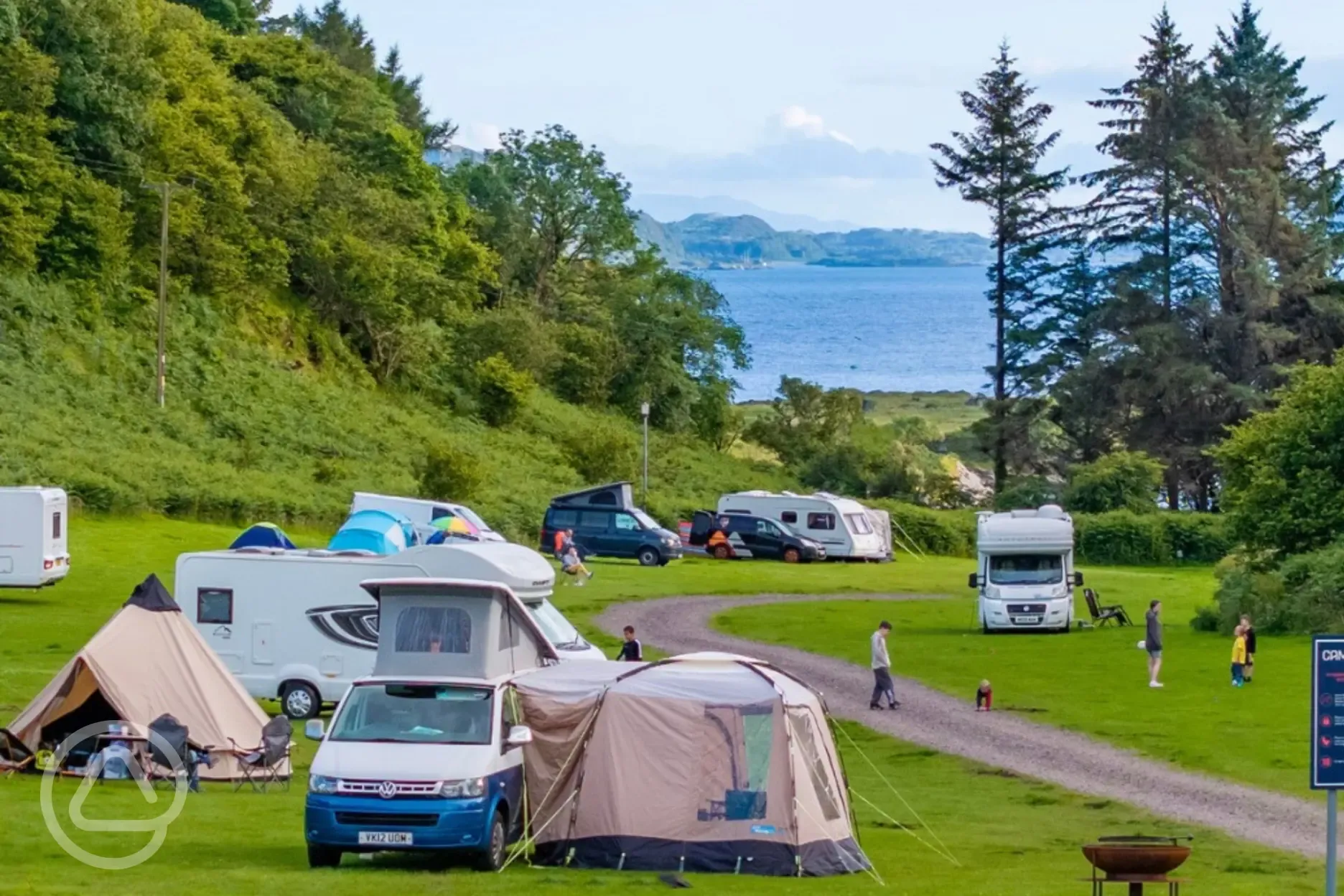 Non electric grass pitches for tents, roof tents and campervans