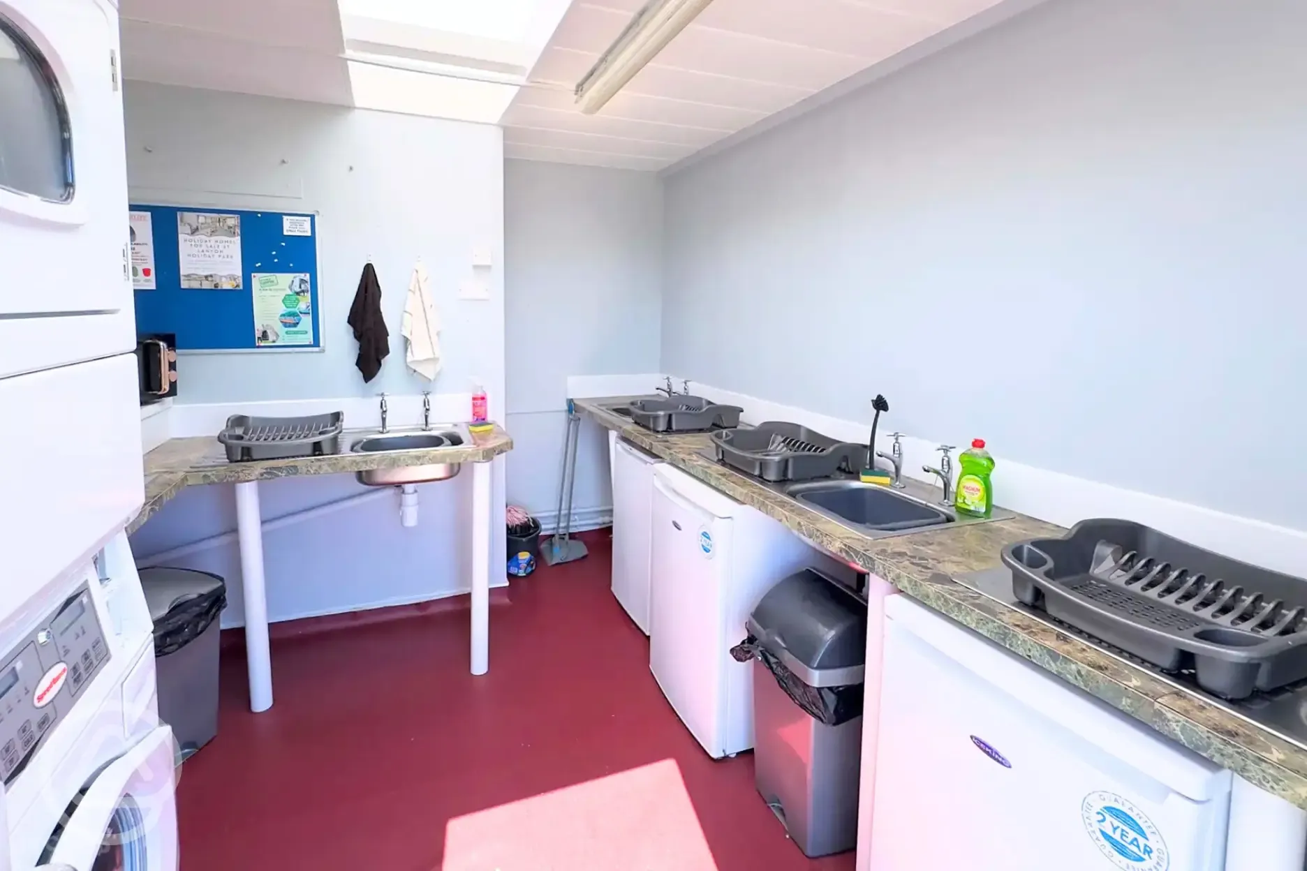 Laundry and washing up area