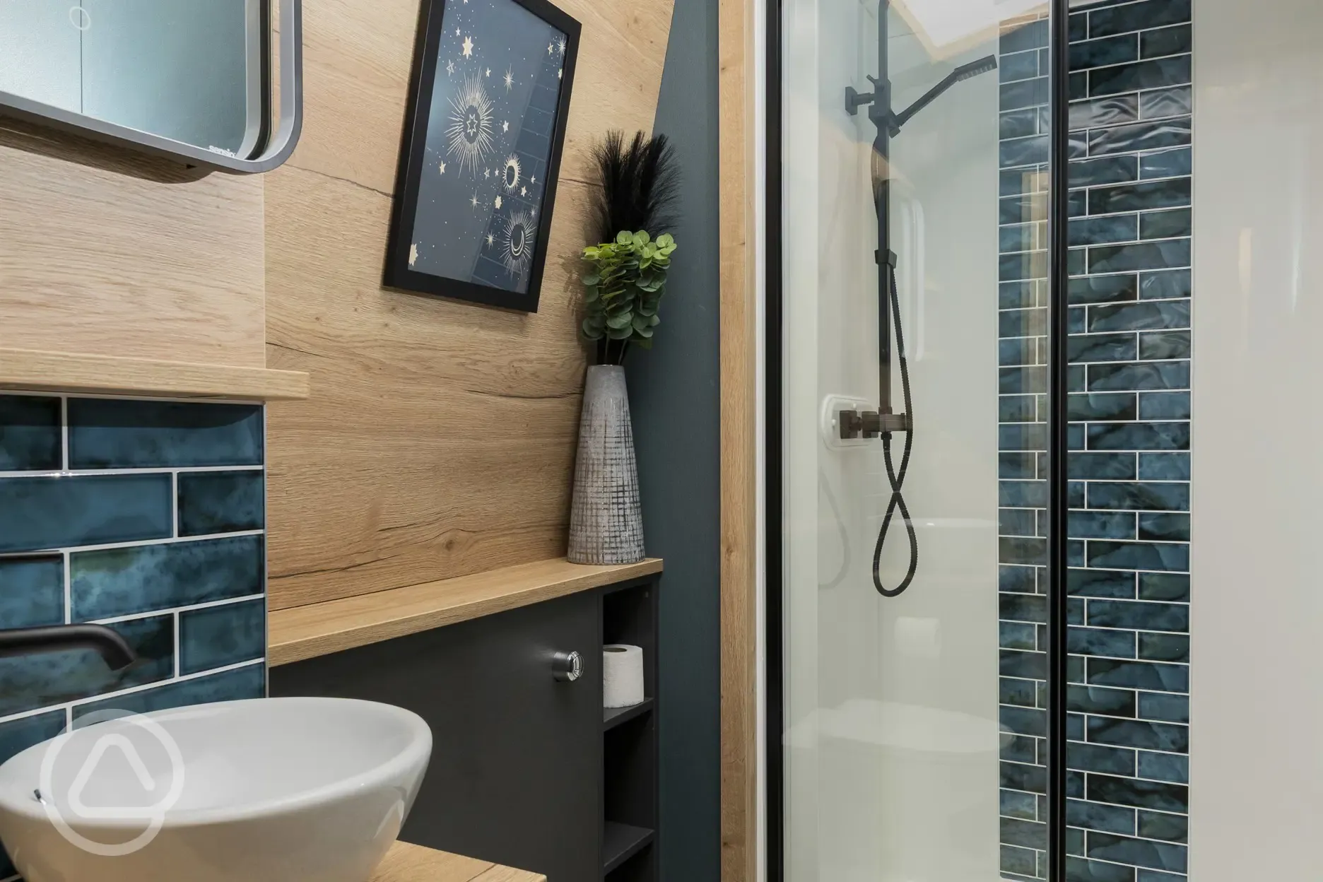 Glamping pod ensuite 