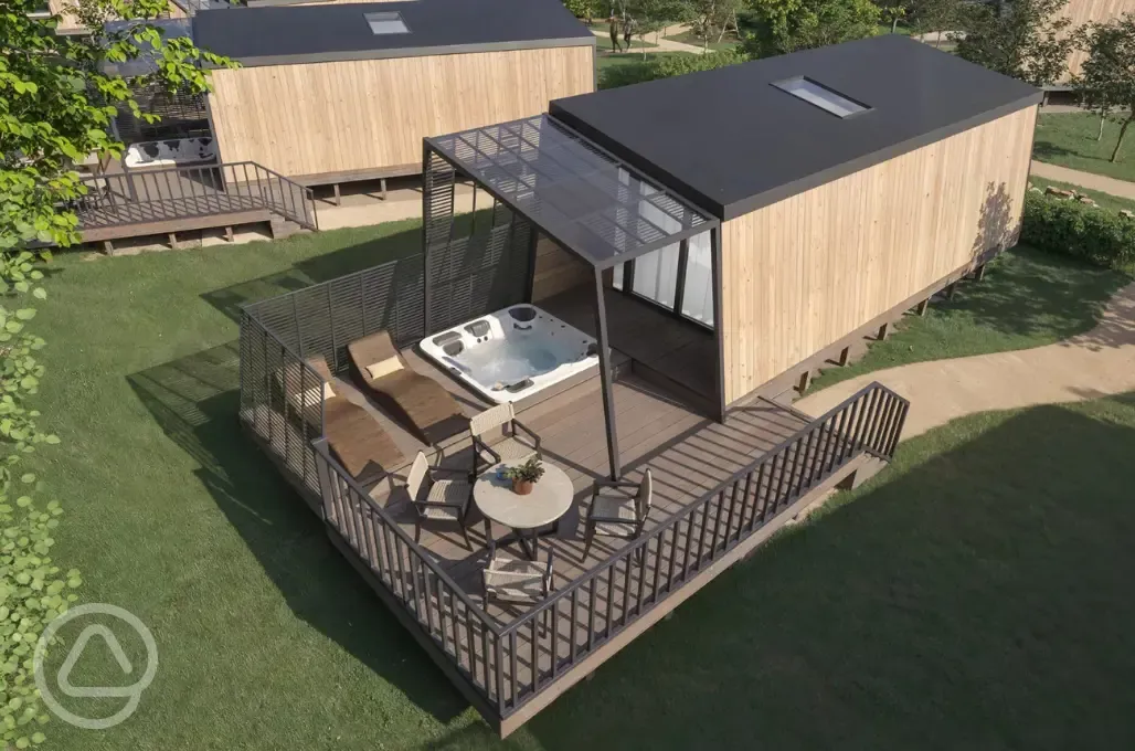 The Retreat ensuite glamping pod with hot tub