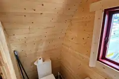 Ensuite toilet in the lakeside glamping pod 