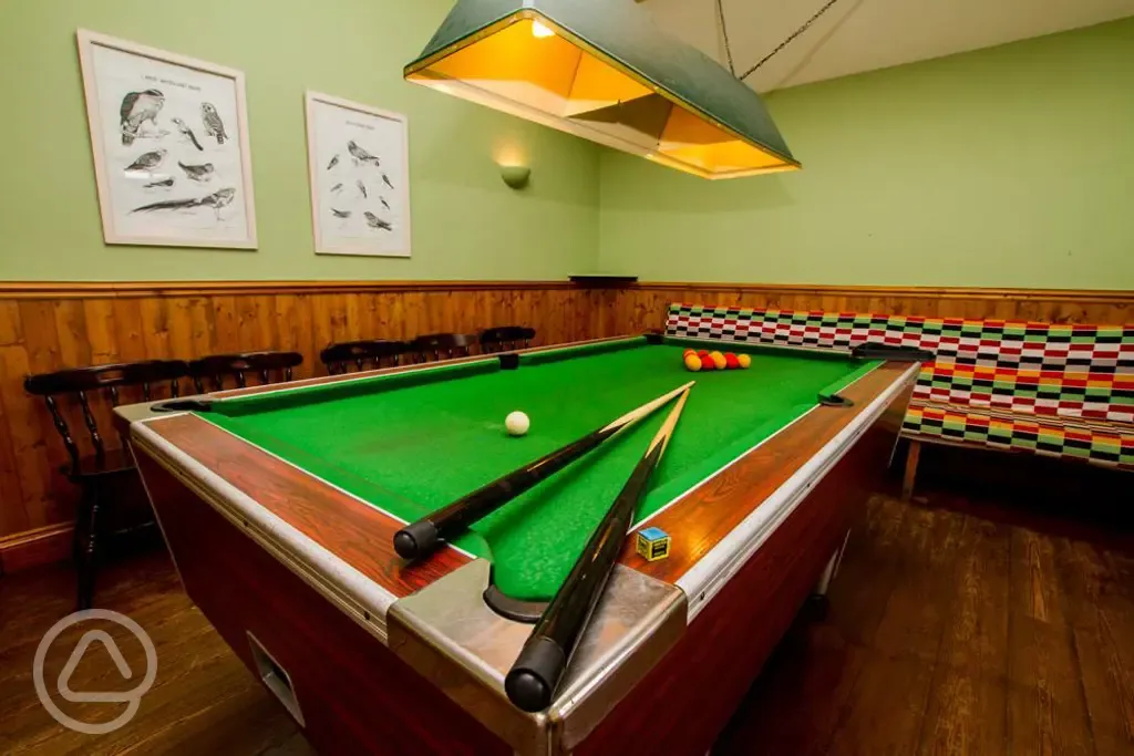 Pool table