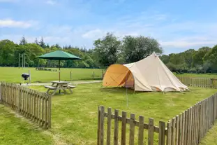 Long Meadow Campsite, Brockenhurst, Hampshire (10.8 miles)