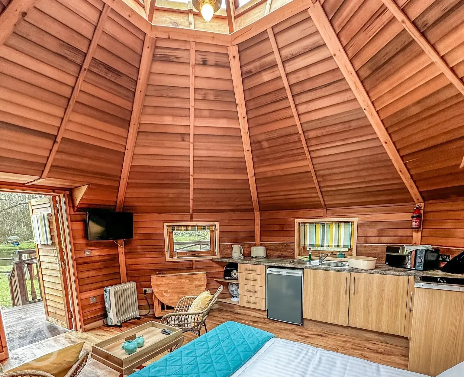 Hexagonal mini cabin interior