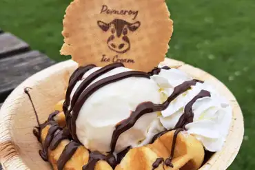 Onsite ice cream shop, open every day from April until October