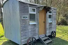 Four person shepherd's hut 