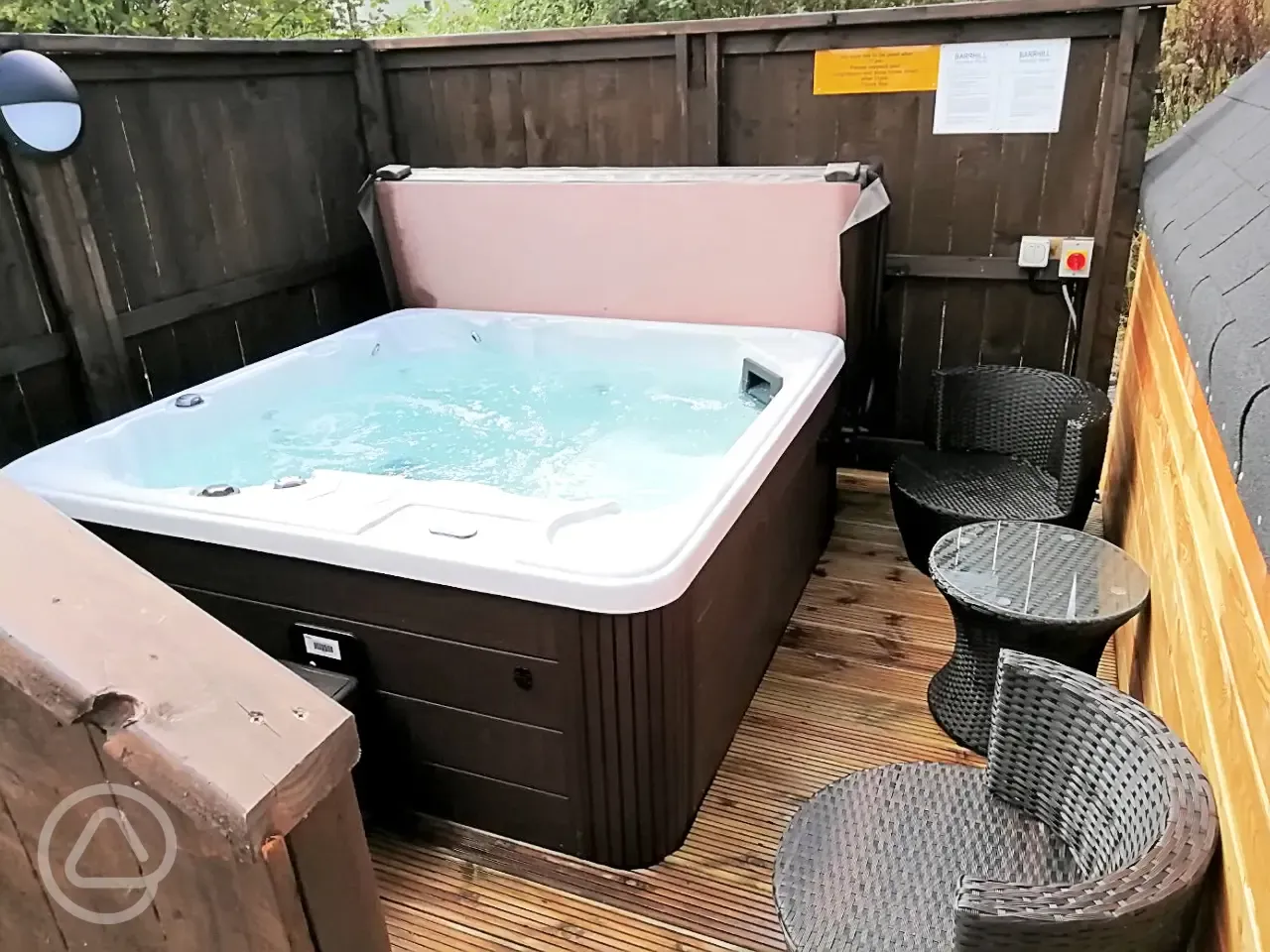 Ensuite pod with hot tub 