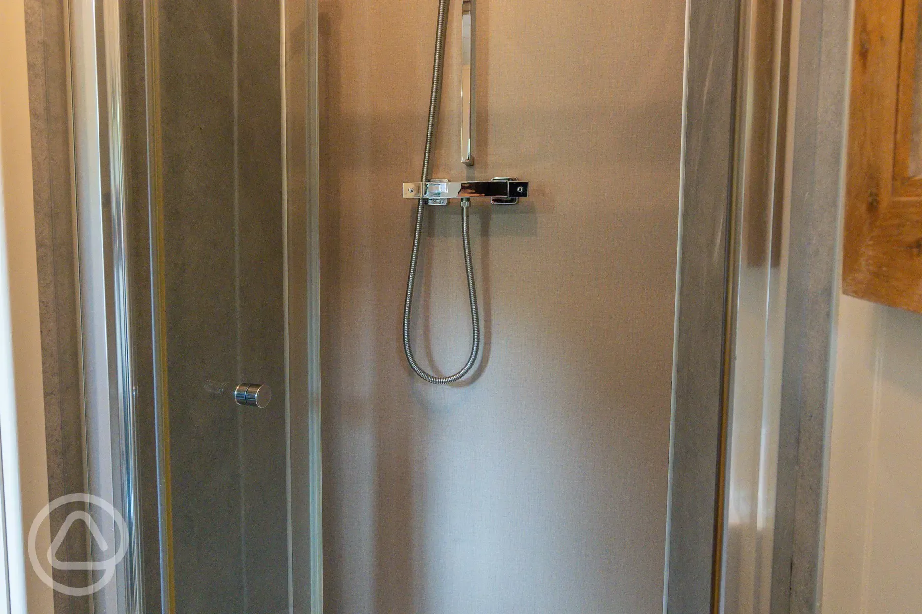 Bertie's Retreat ensuite shower