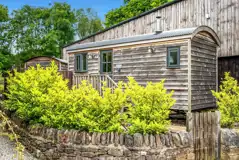 Digby's Hut 