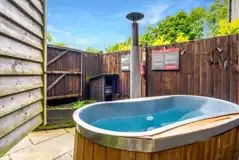 Bertie's Retreat wood-fired hot tub (optional extra)
