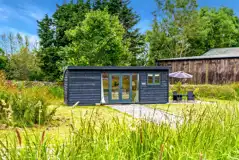 Meadow View ensuite glamping cabin