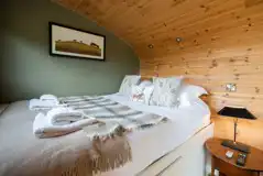 Hare's Retreat glamping cabin bed