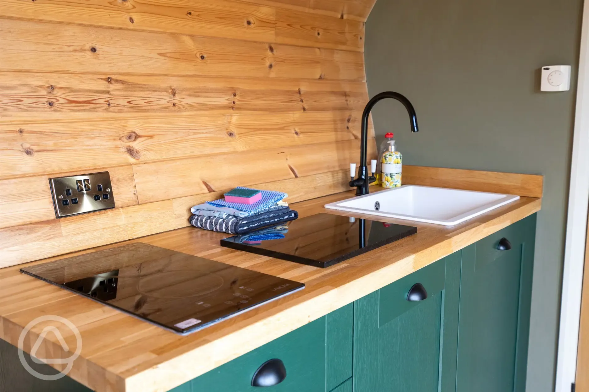 Hare's Retreat glamping cabin sink