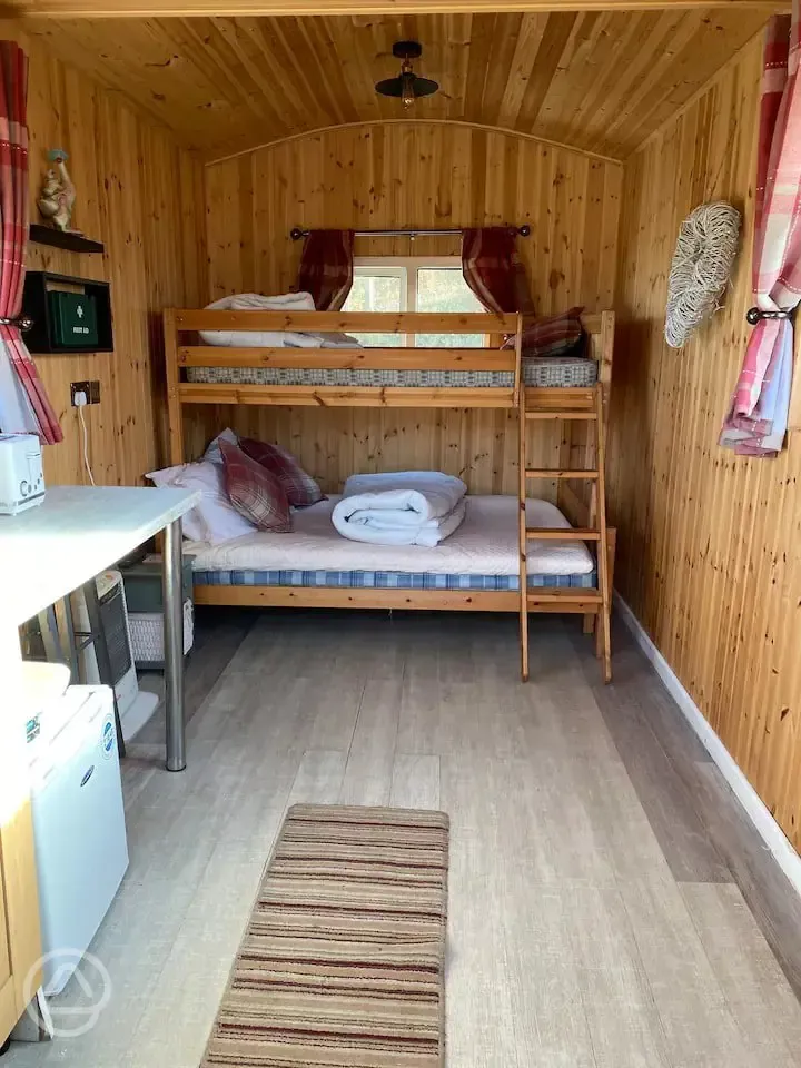 Cwt Coch shepherd's hut interior
