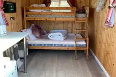 Cwt Coch shepherd's hut interior