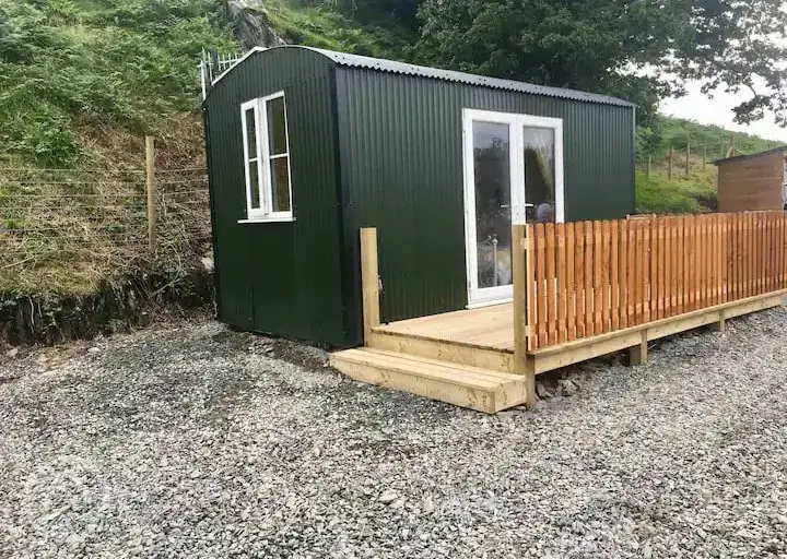 Cwt Melyn shepherd's hut