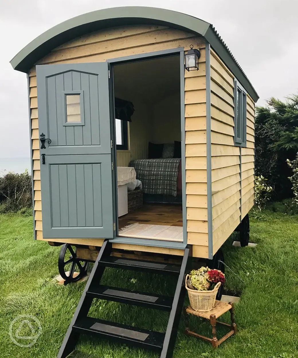 Caefai shepherd's hut