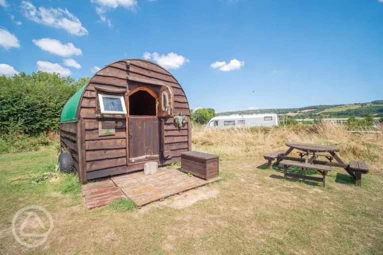 Jeremy Fisher shepherd's hut pod with decking and a picnic table (3.5m x 5.5m)