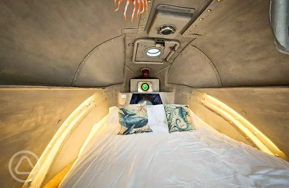 Yellow submarine interior (bedding included)