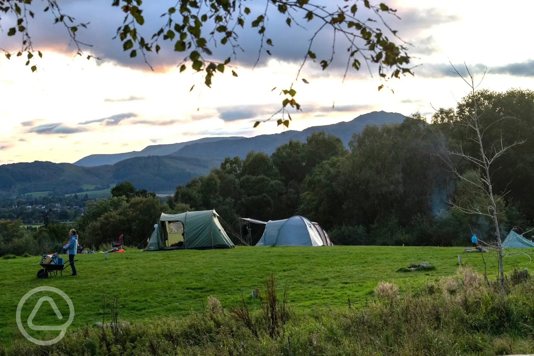 Non electric grass pitches - High Meadow