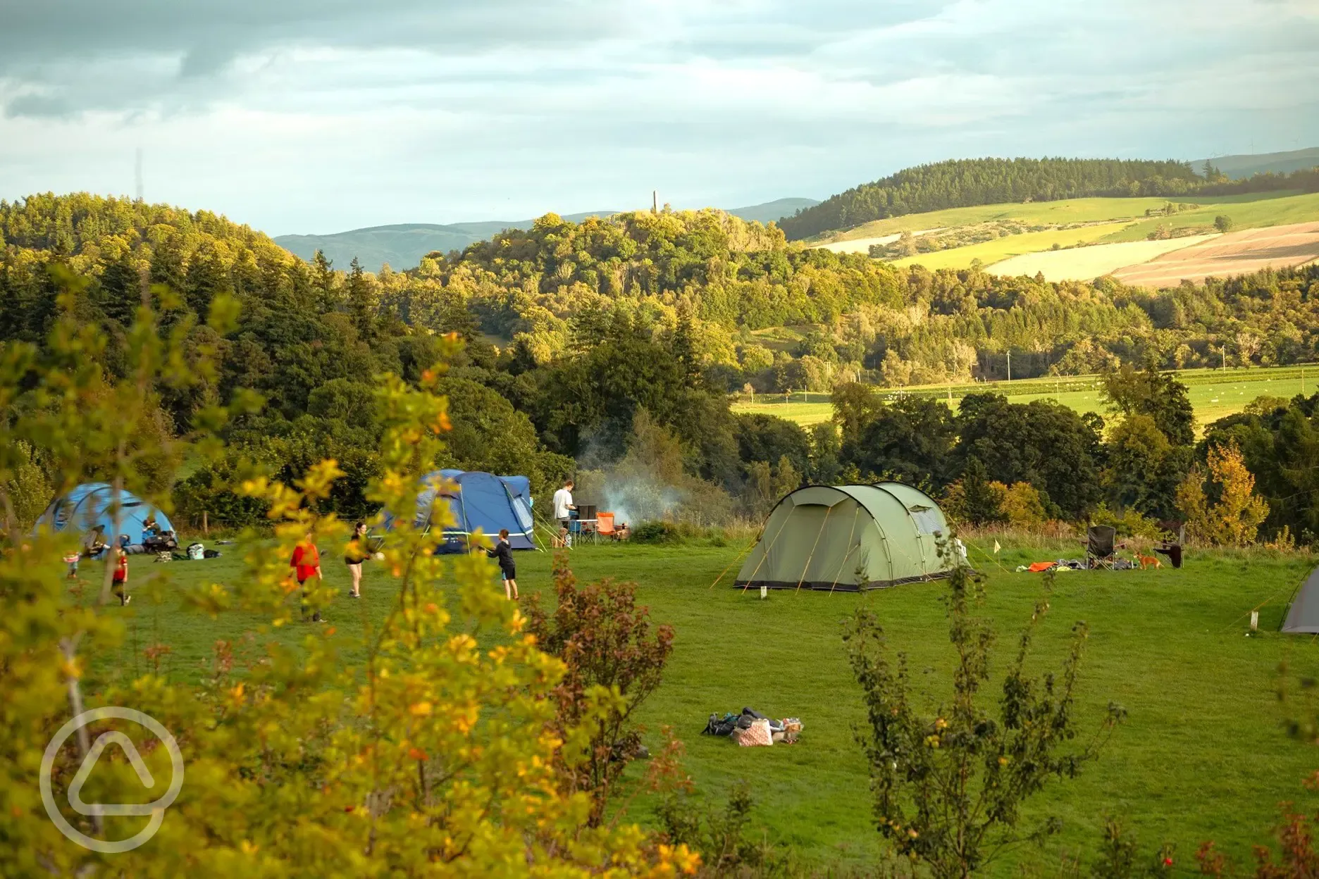 Non electric grass pitches - High Meadow