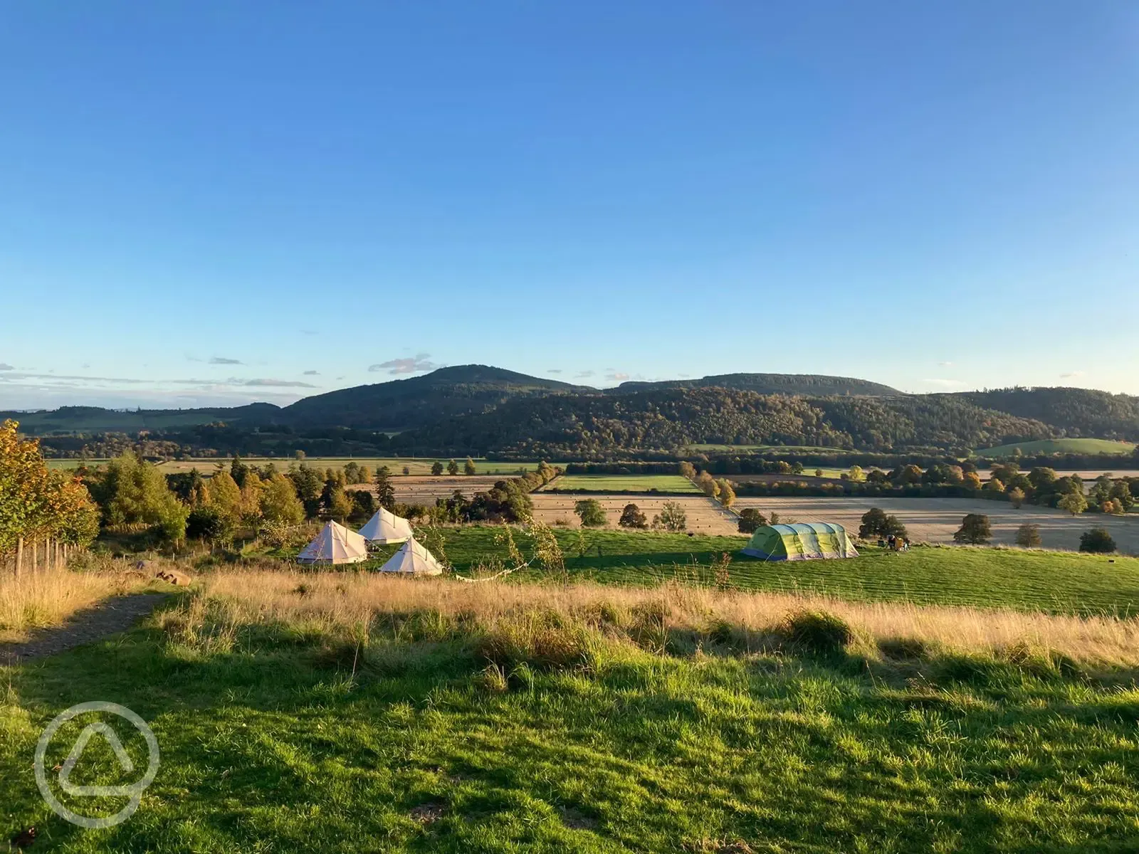 Non electric grass pitches - High Meadow