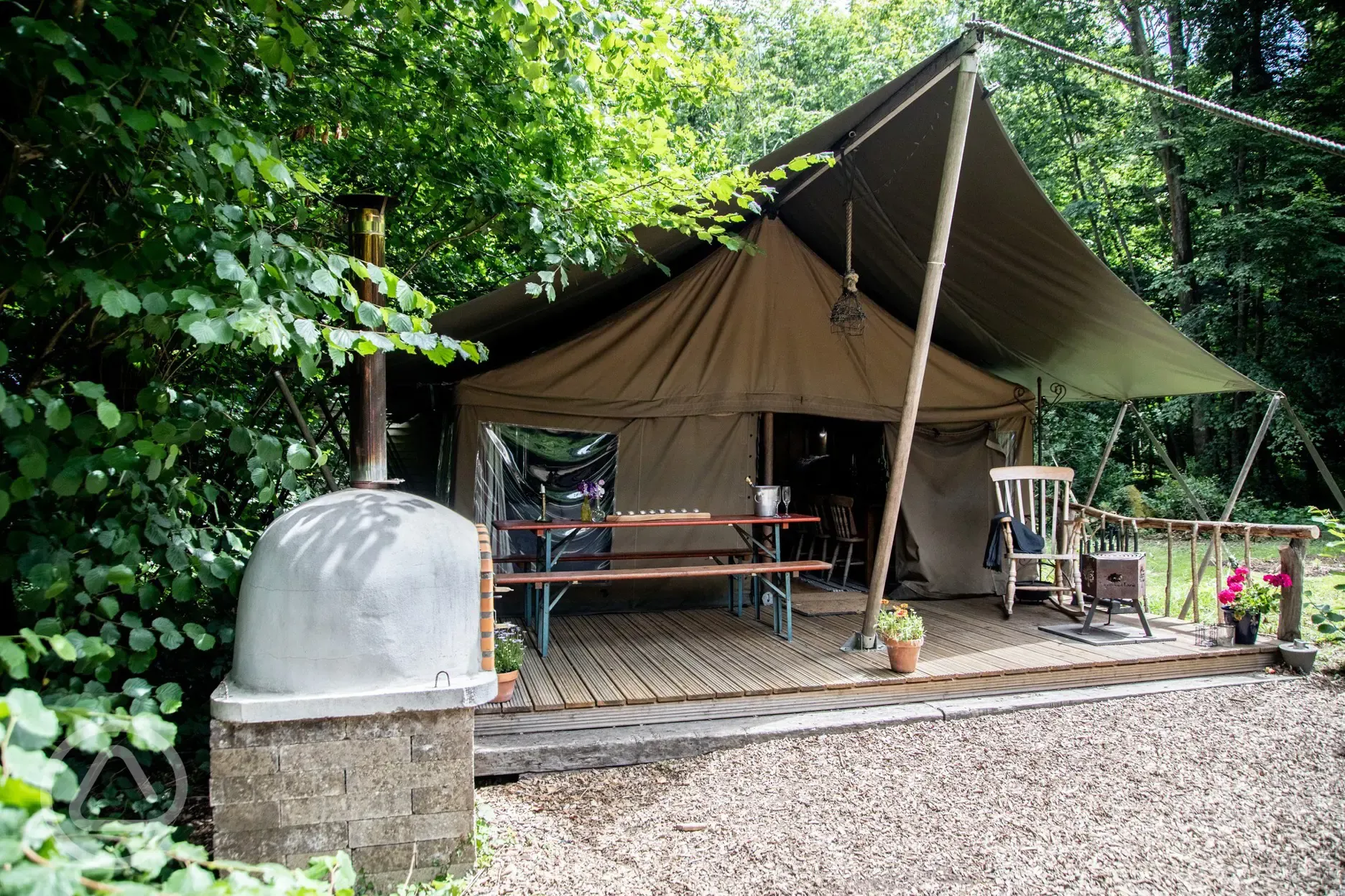 Safari tent - sleeps 8 with pizza oven