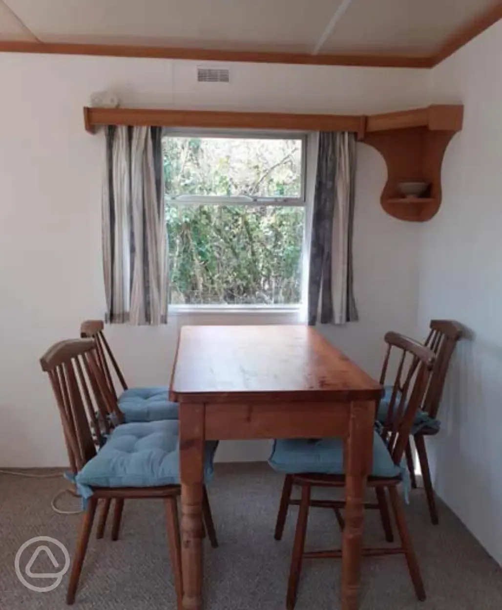 Dogwood caravan dining area