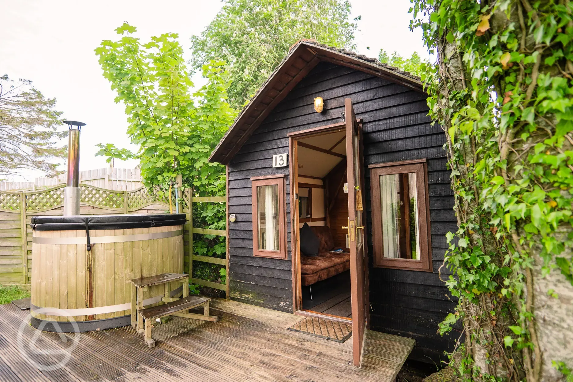 Shieling cabins with hot tubs