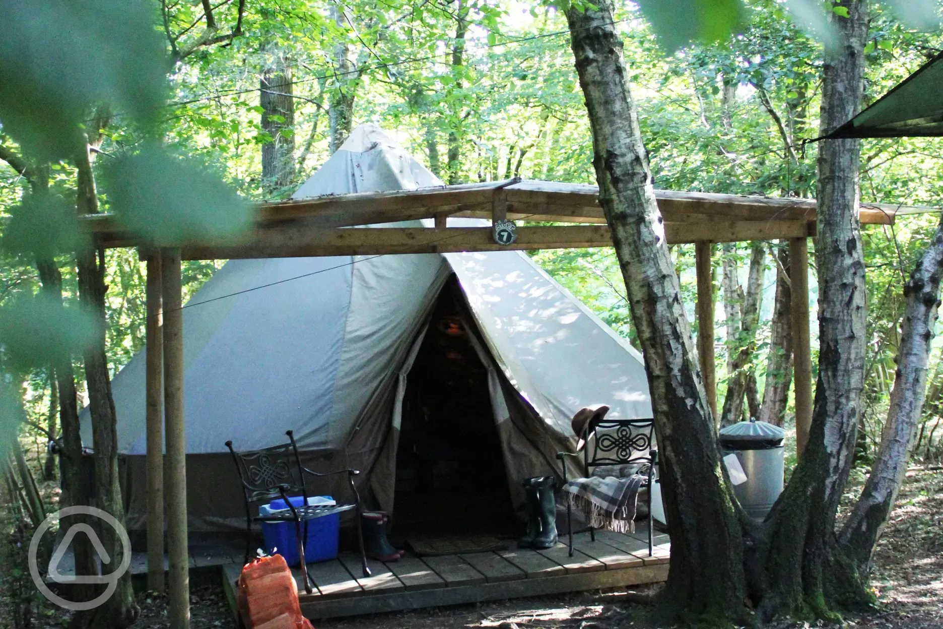 Wild glamping bell tent 