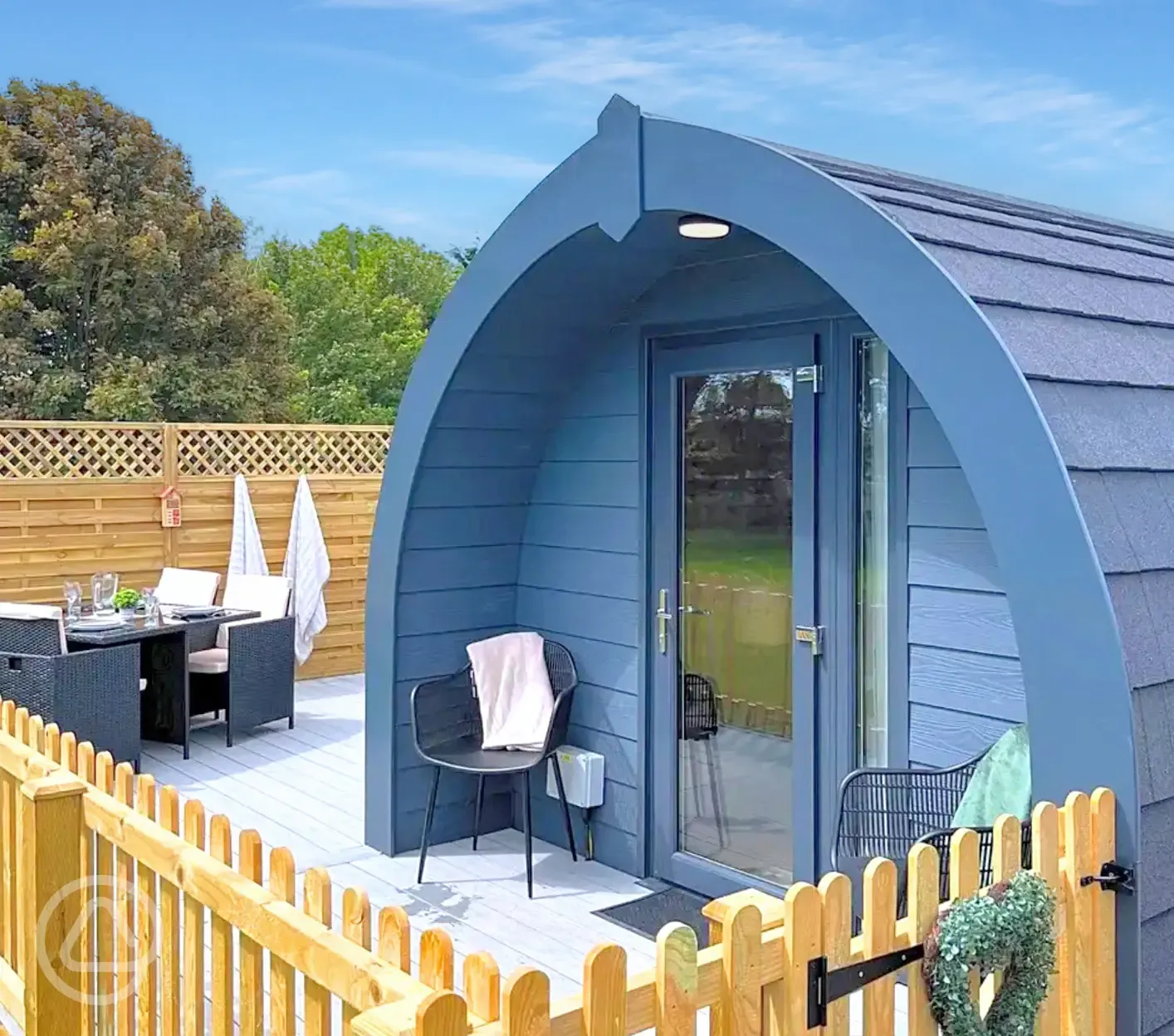 Ensuite glamping pod and private outdoor area