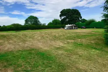 Lovely flat field. Grass a bit parched after no rain