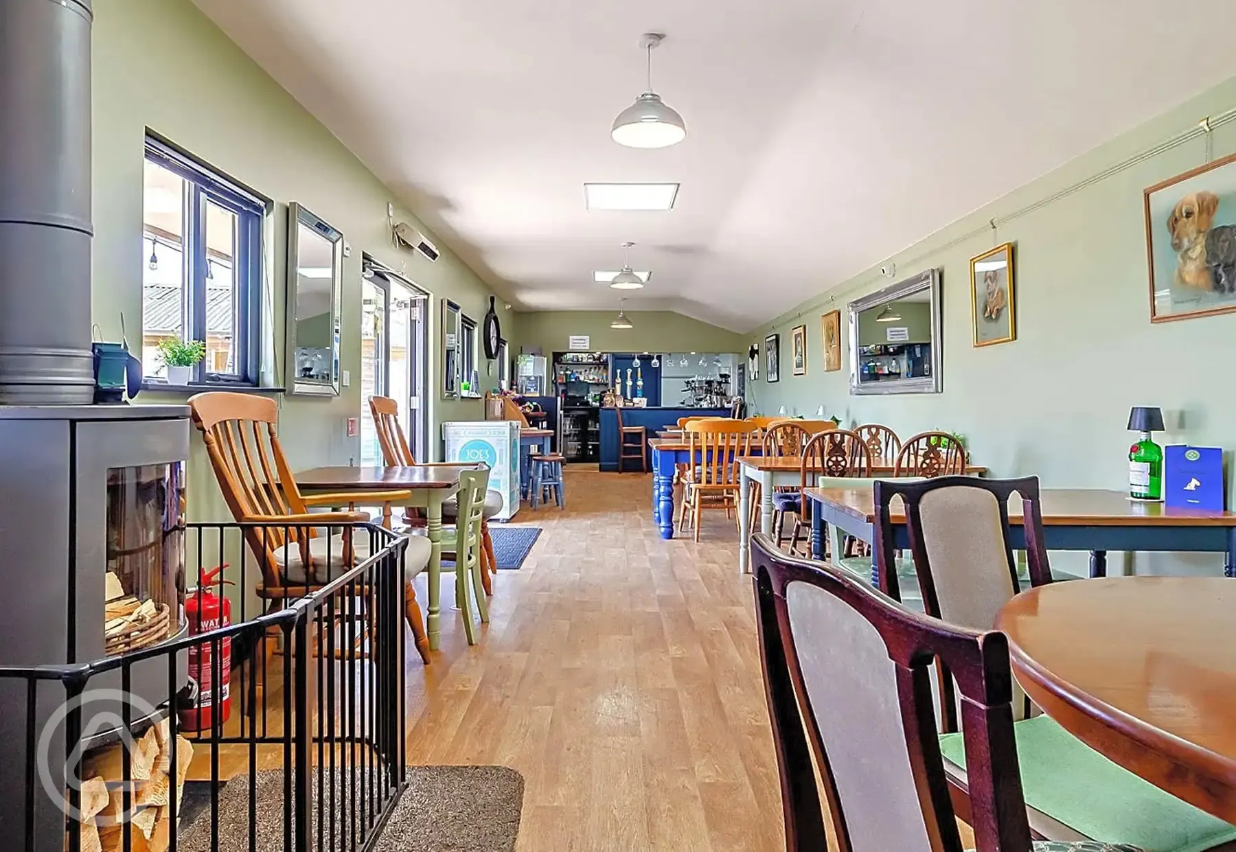 Teddy's bar and restaurant