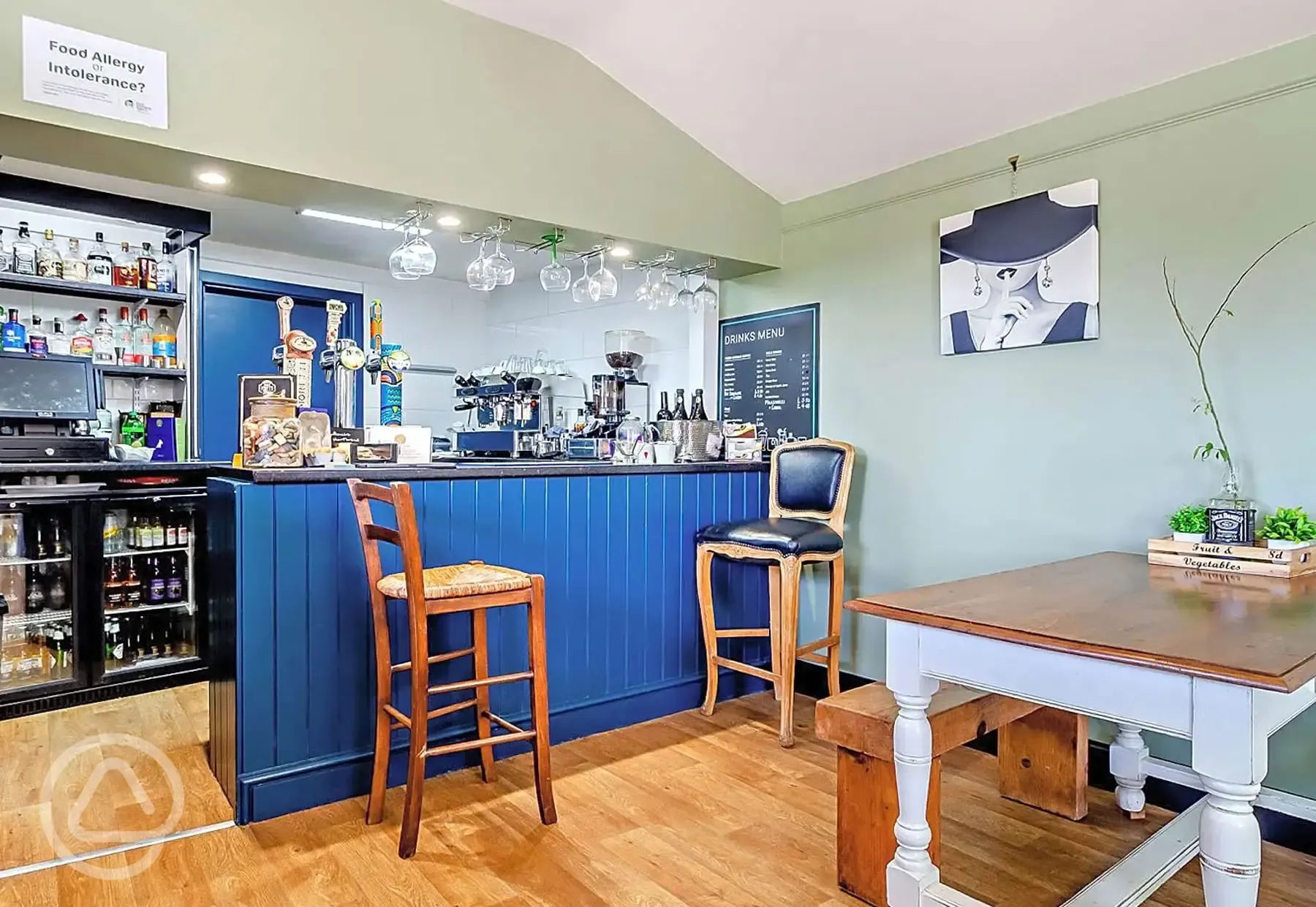 Teddy's bar and restaurant