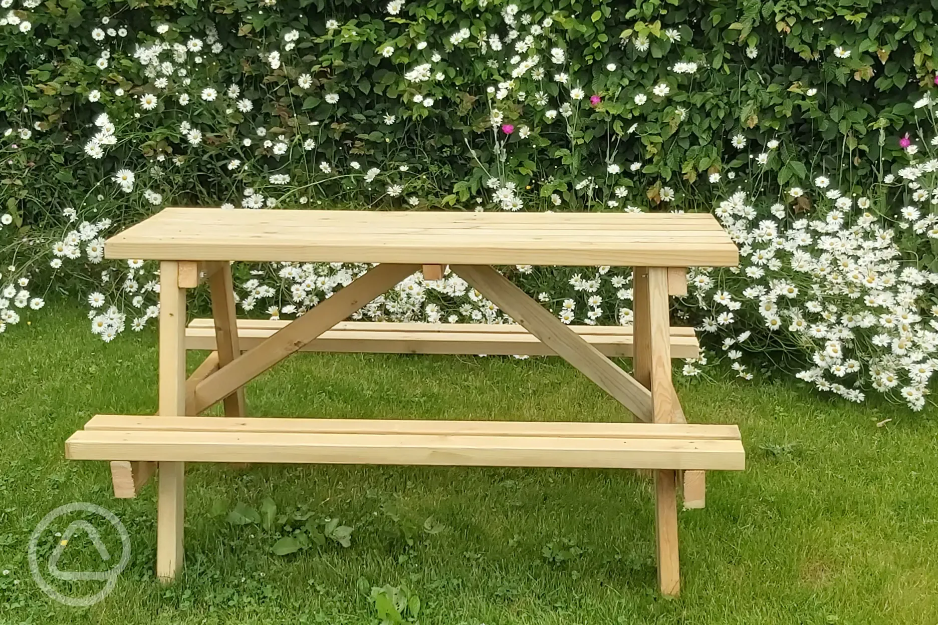 Picnic bench