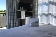 Ensuite deluxe double studio pod cabin interiorte