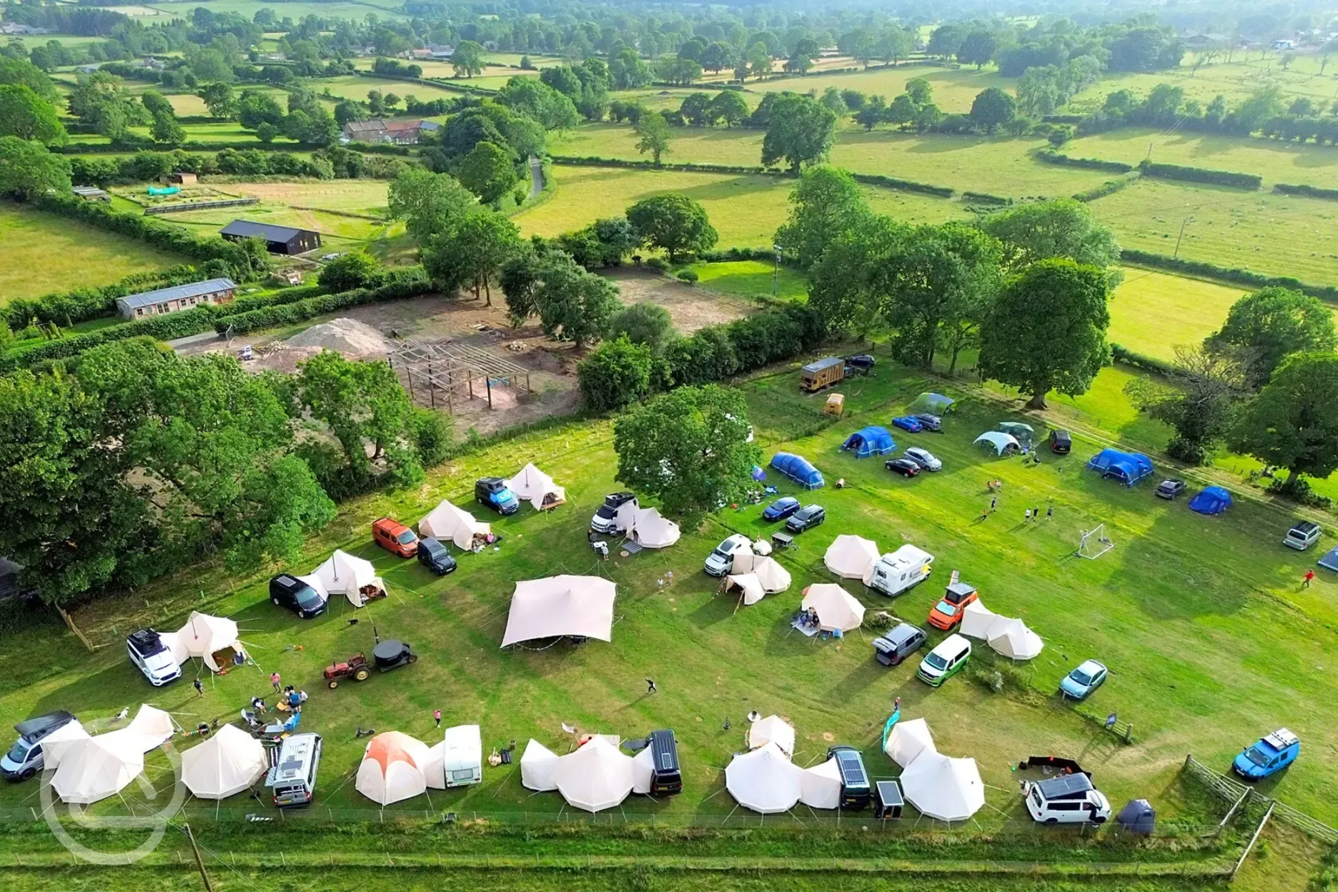 Bird's eye view of the campsite with an organised meet up