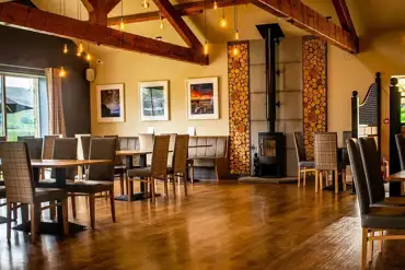 The Knight's Table cafe and restaurant