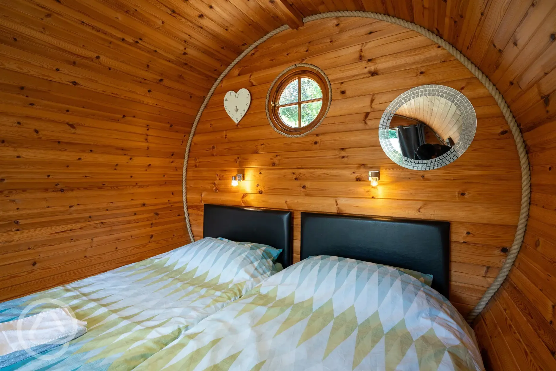 Glamping pod (adult only) - two single beds