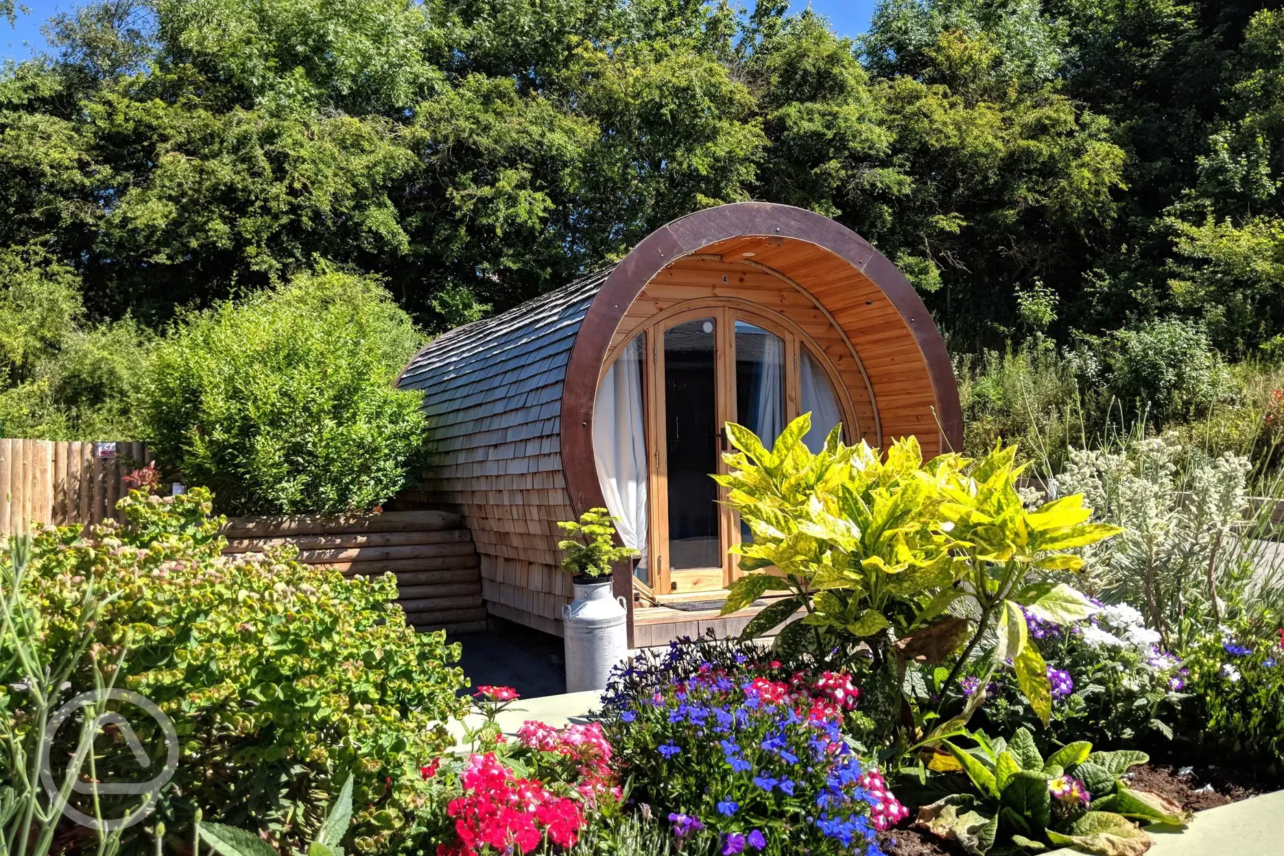 Glamping pod (adult only)