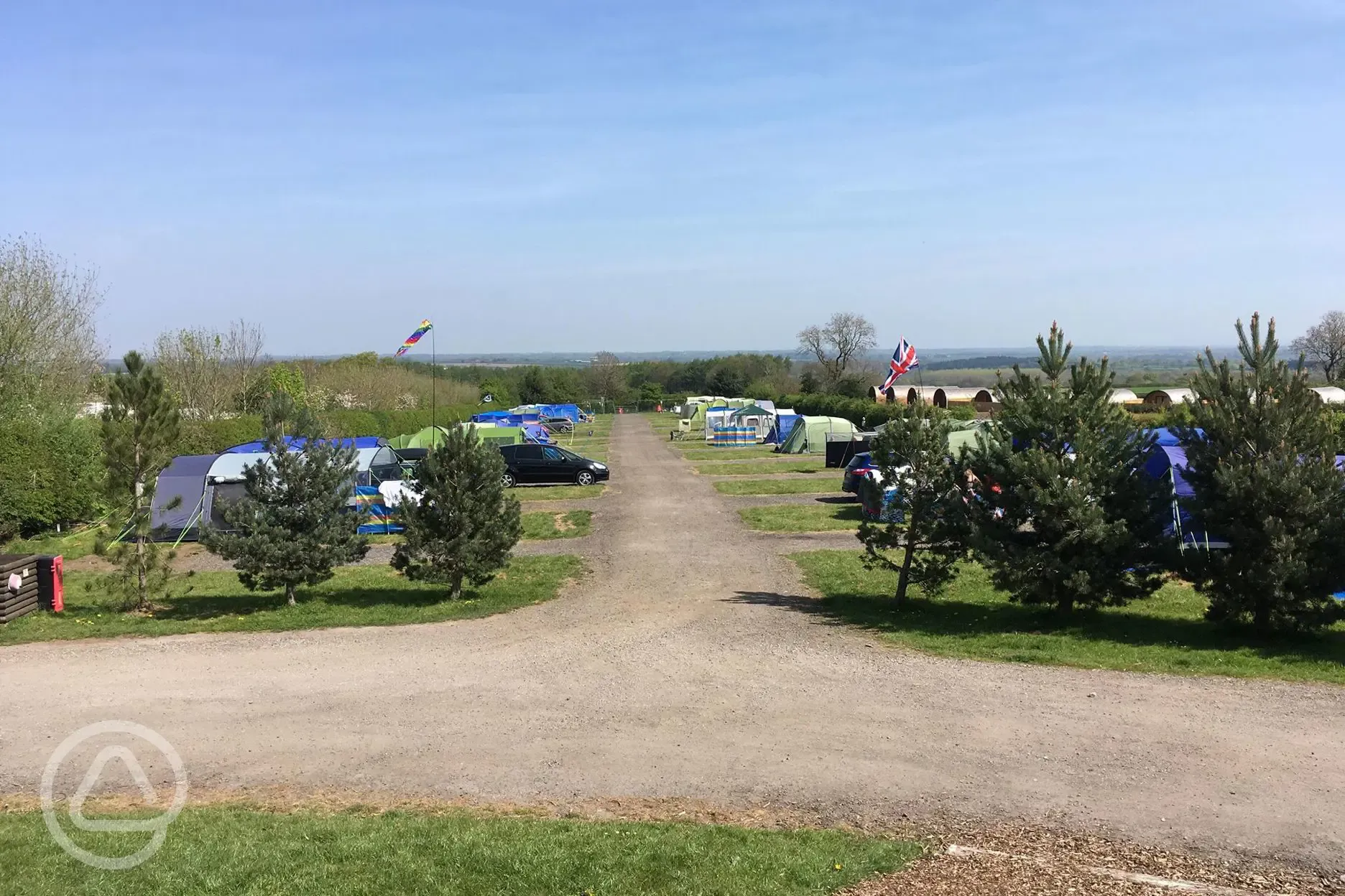 Overview of the fully serviced touring pitches