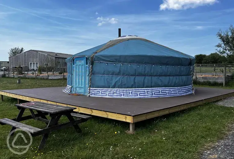 Yurt 