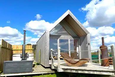 Lee Wick Farm Cottages and Glamping