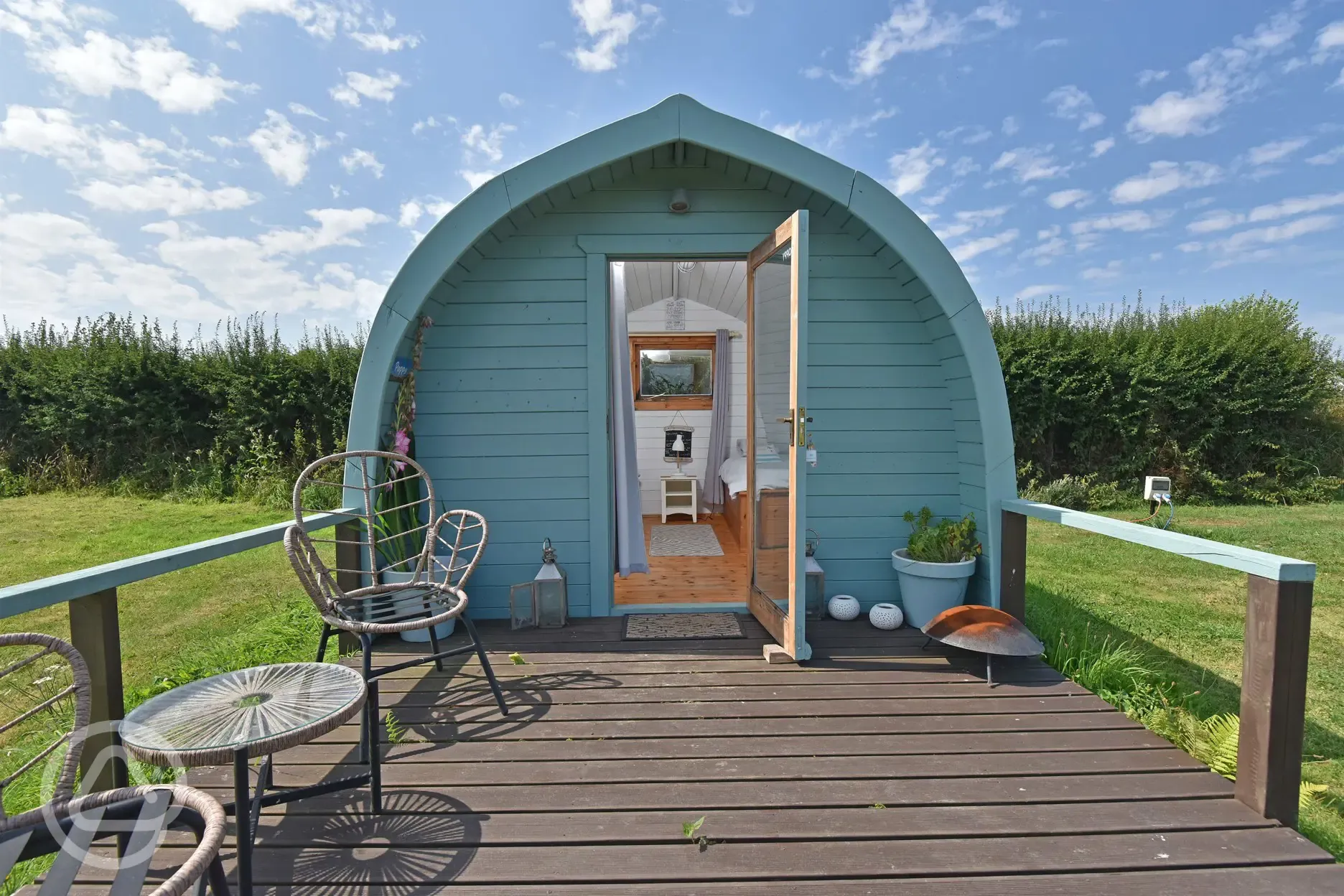 Poppy glamping pod 