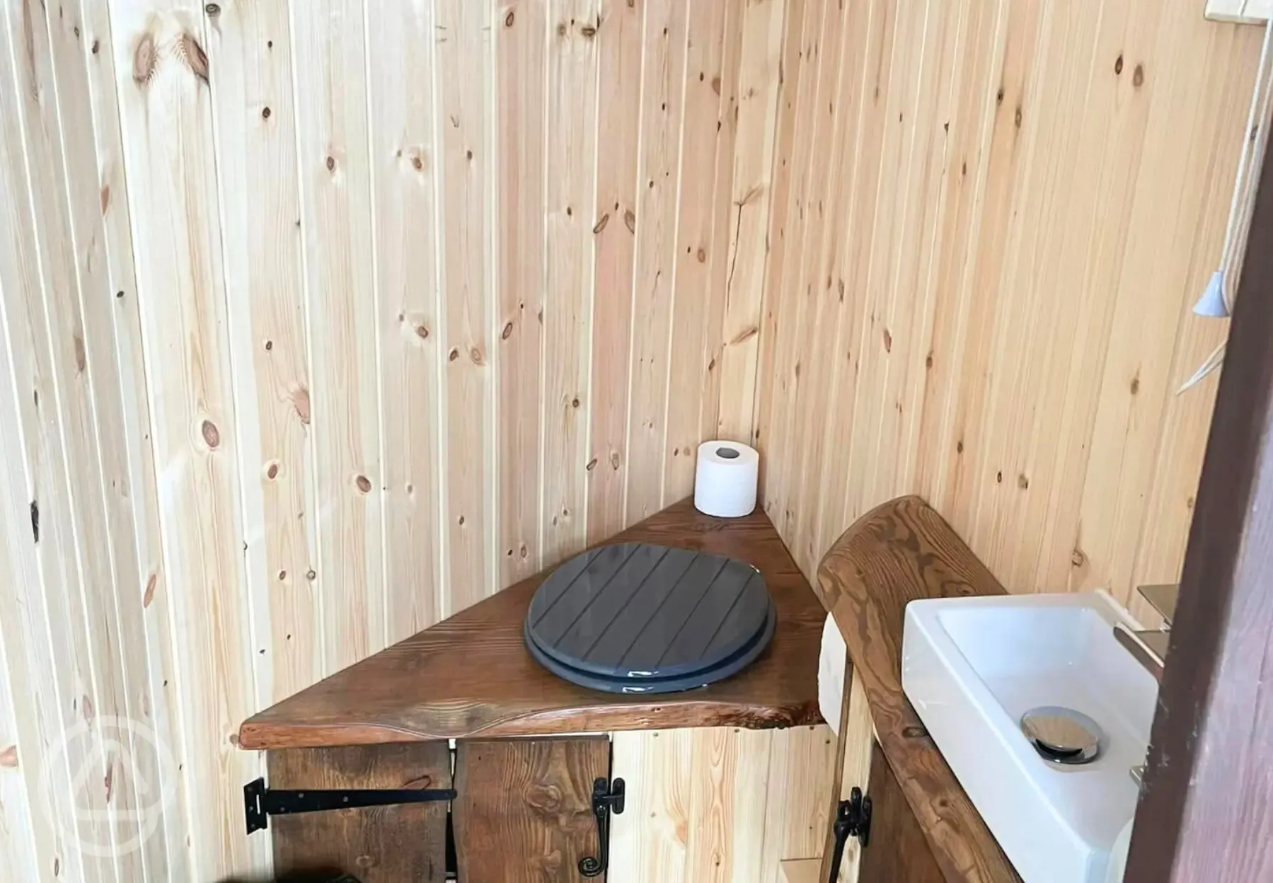 Ape Dale View cabin with an ensuite compost toilet Ape Dale View cabin with an ensuite compost toilet