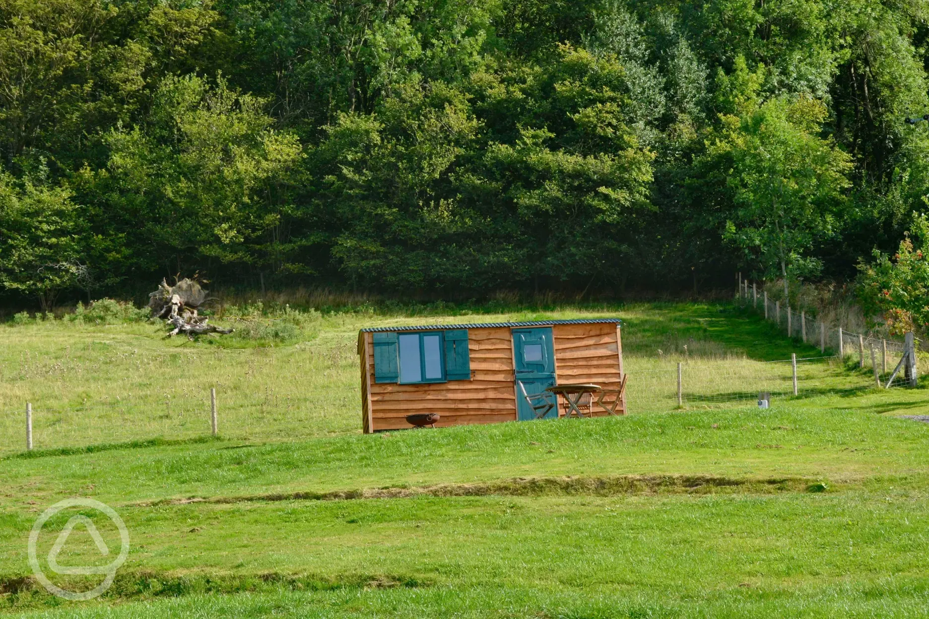 Shepherd's hut with outdoor seating Shepherd's hut with outdoor seating
