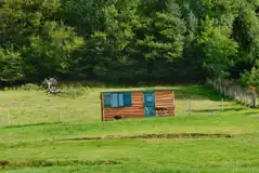 Shepherd's hut with outdoor seating Shepherd's hut with outdoor seating